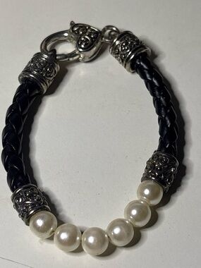Black Braided Leather and Pearl Bracelet - Elegant Women’s Jewelry